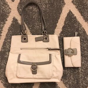 Coach No. L1173 F18890 Penelope White